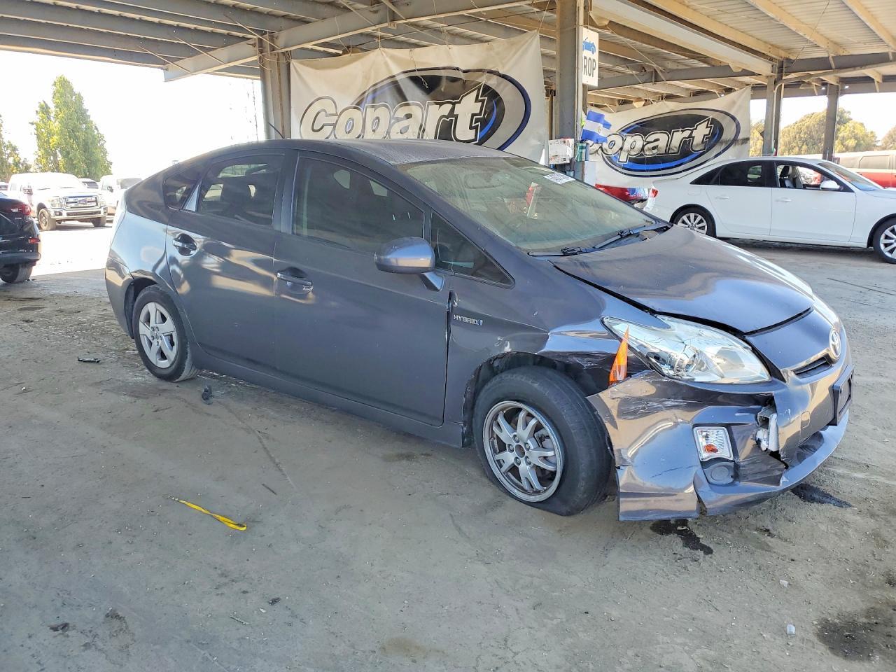 2010 TOYOTA PRIUS IV — Фото 4 из 12