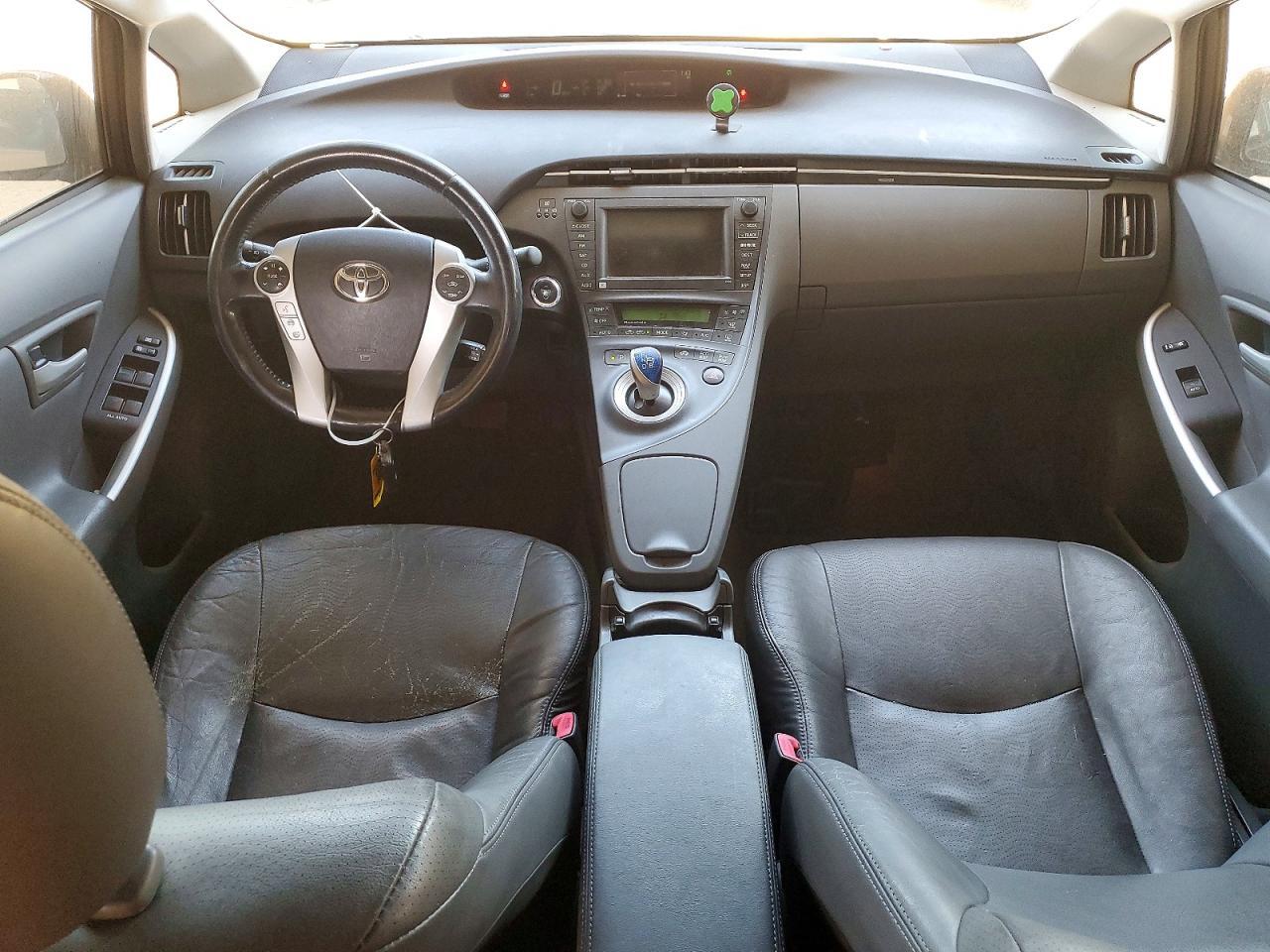 2010 TOYOTA PRIUS IV — Фото 8 из 12