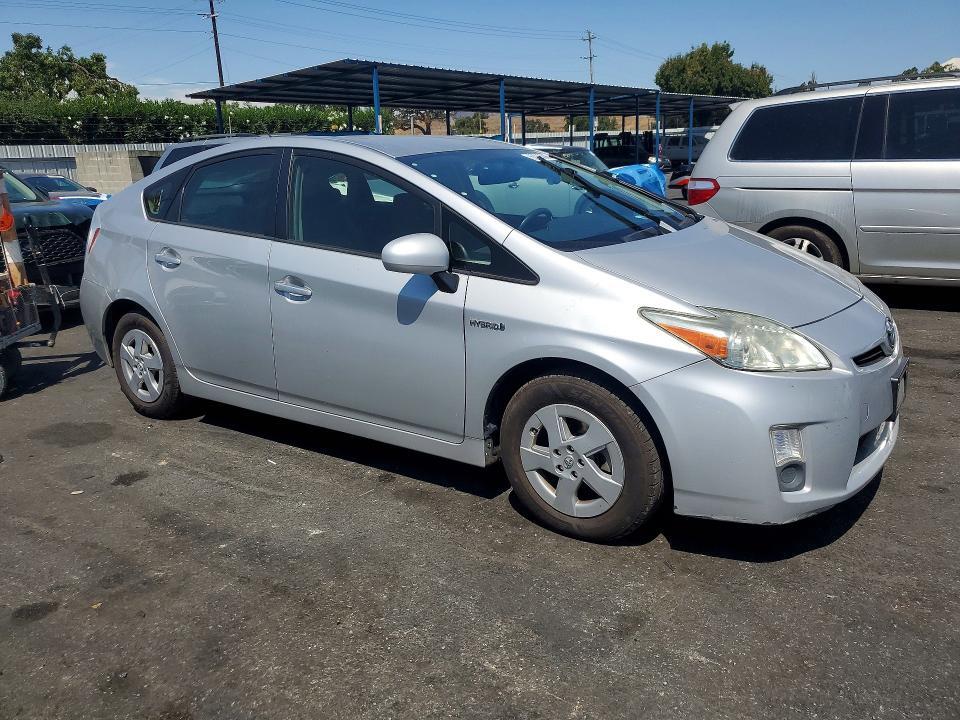 2010 TOYOTA PRIUS II — Фото 4 из 12
