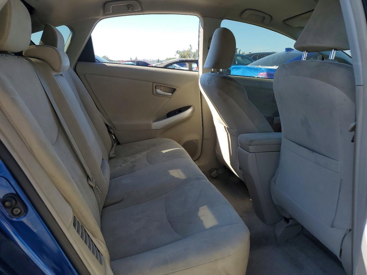 2010 TOYOTA PRIUS II — Фото 10 из 12