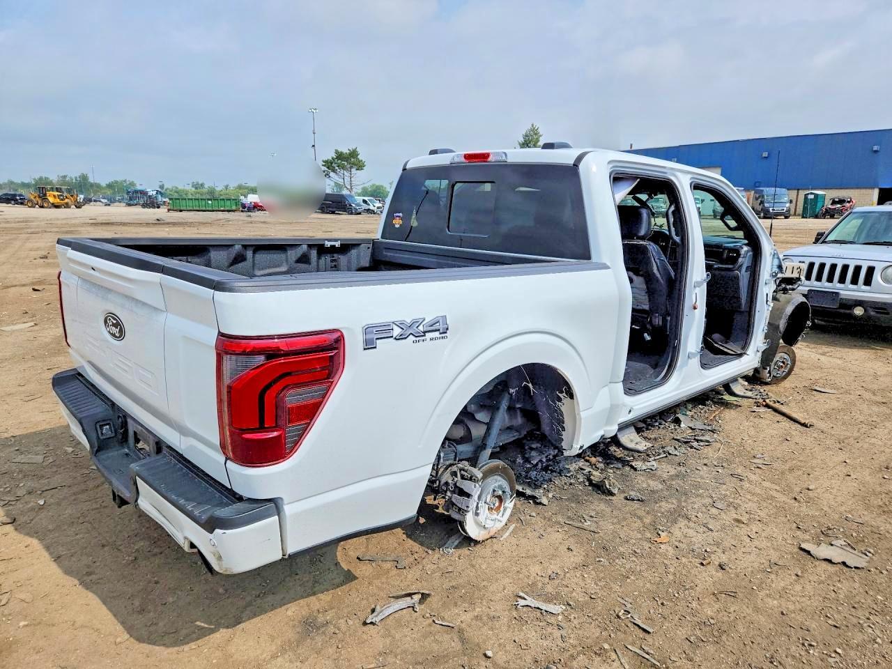 2025 FORD F150 LARIAT — Фото 3 из 12