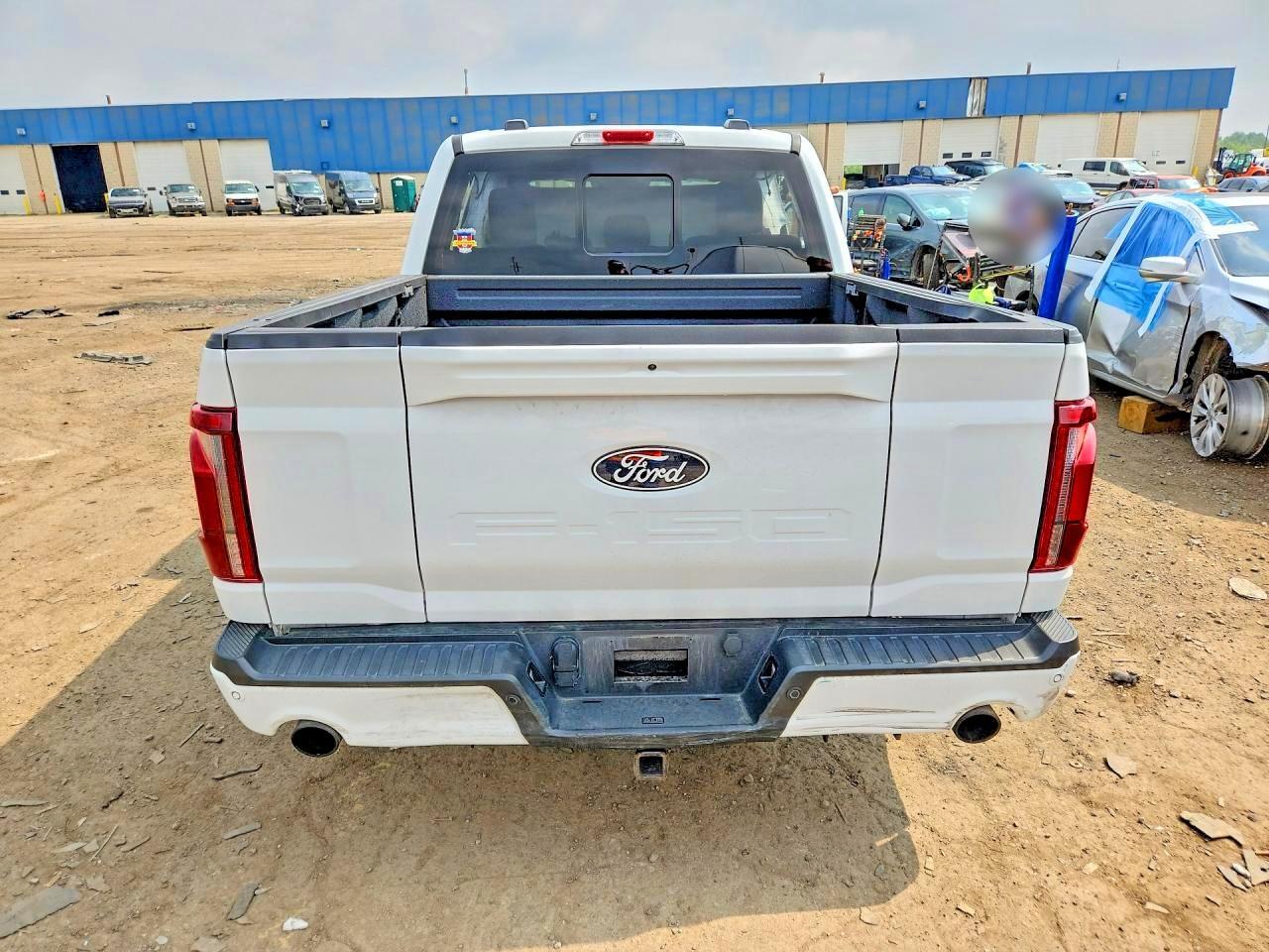 2025 FORD F150 LARIAT — Фото 6 из 12
