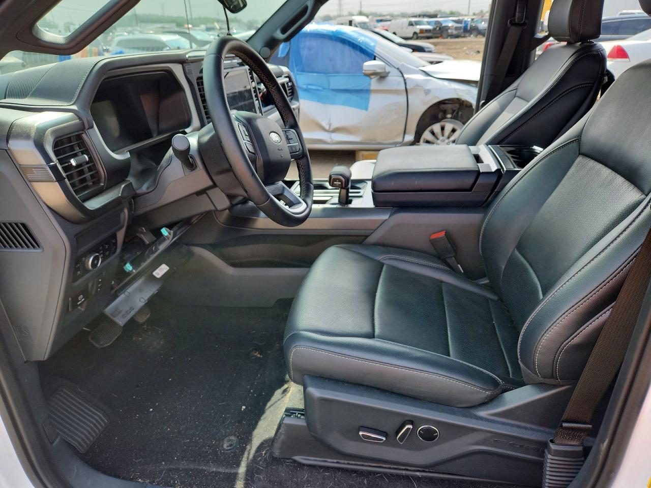 2025 FORD F150 LARIAT — Фото 7 из 12