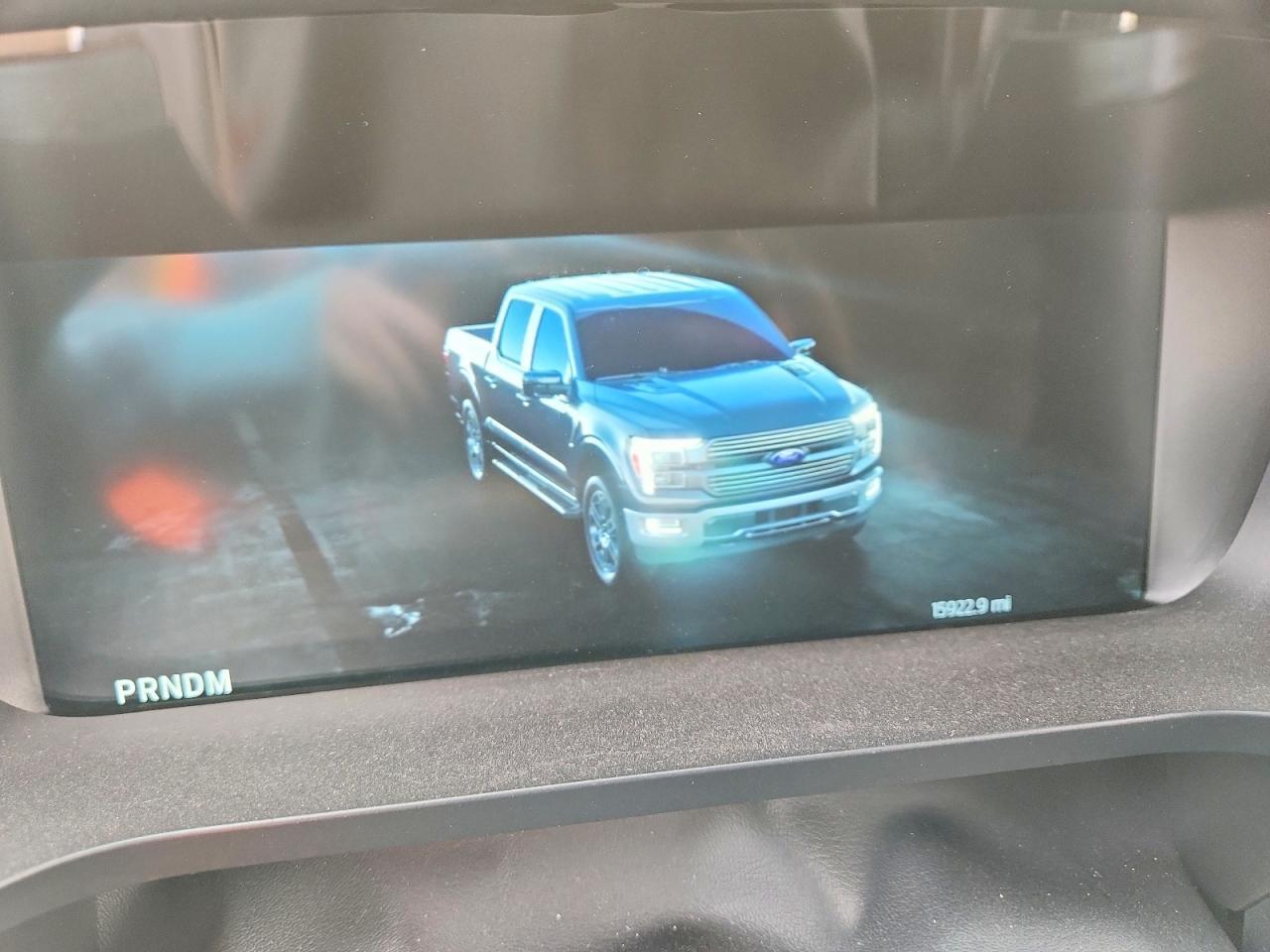 2025 FORD F150 LARIAT — Фото 9 из 12