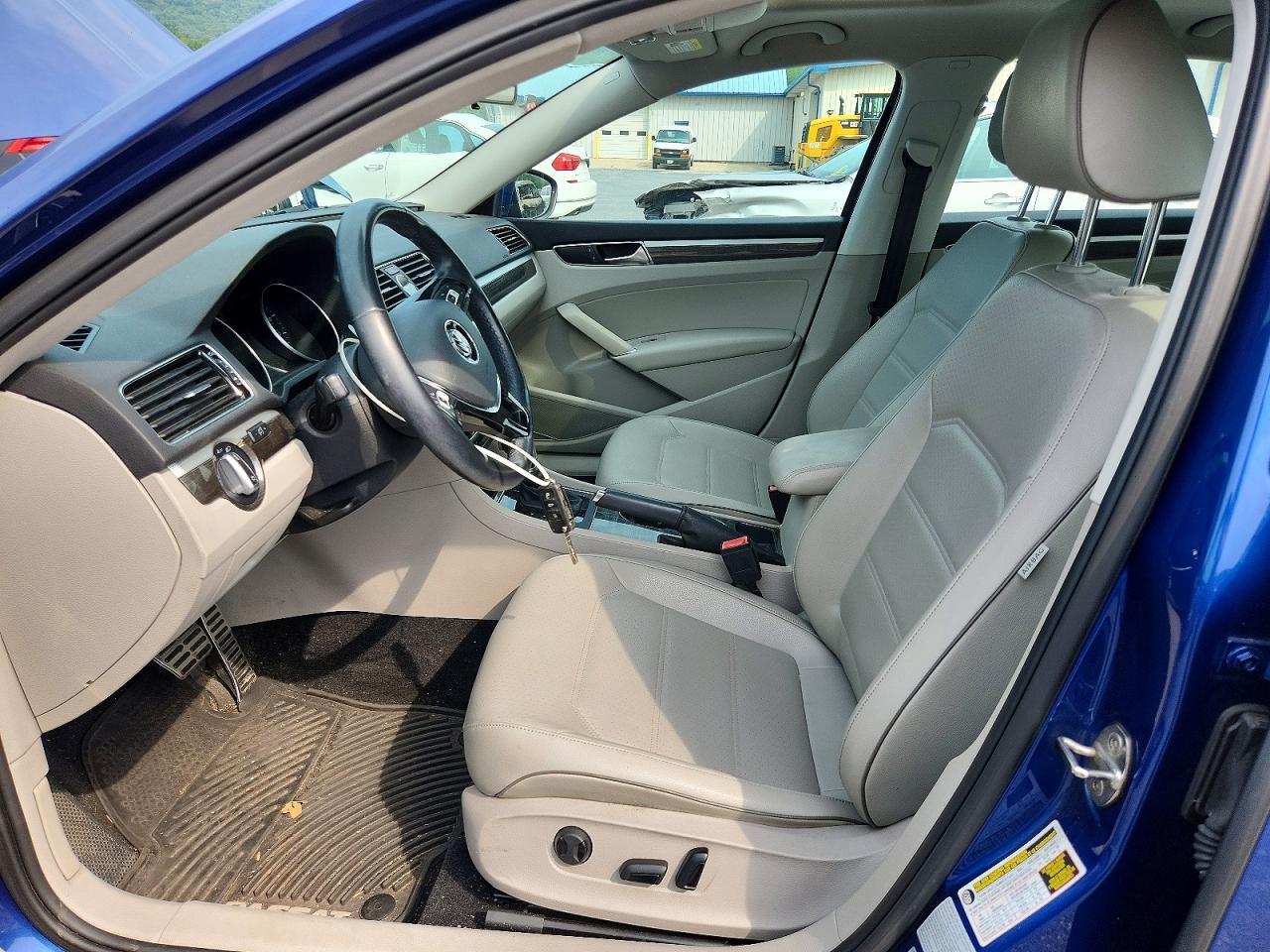 2016 VOLKSWAGEN PASSAT SE — Фото 7 из 12