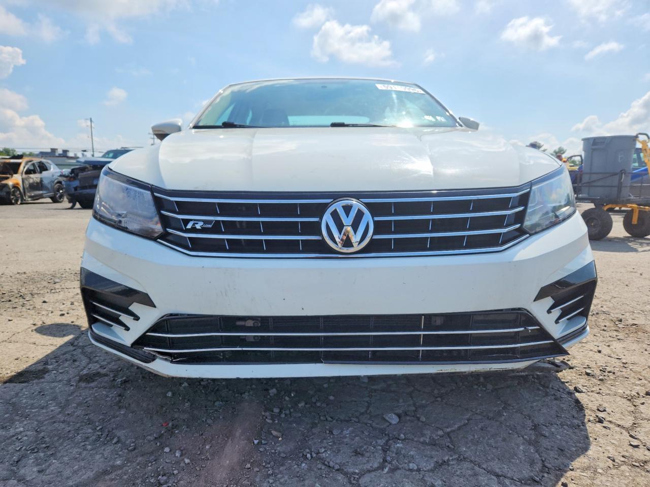 2016 VOLKSWAGEN PASSAT S — Фото 5 из 12