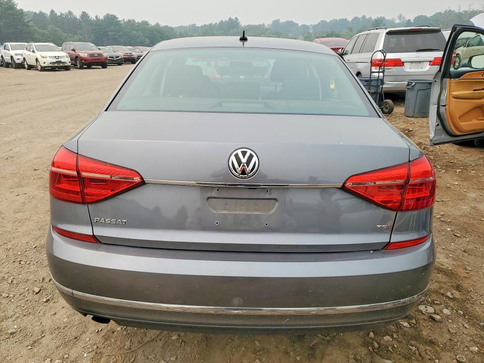 2016 VOLKSWAGEN PASSAT S — Фото 6 из 14