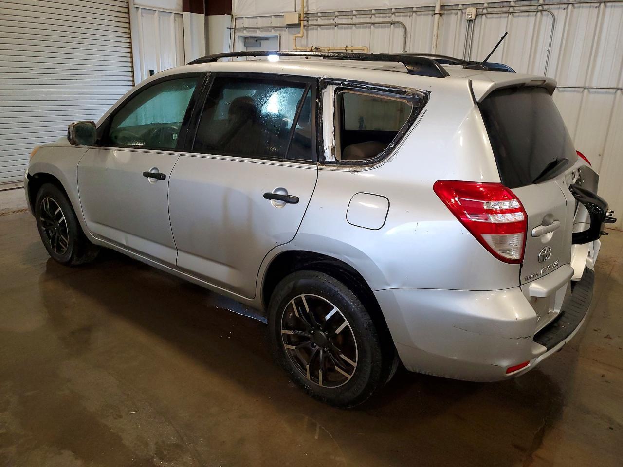 2010 TOYOTA RAV4 BASE — Фото 2 из 13