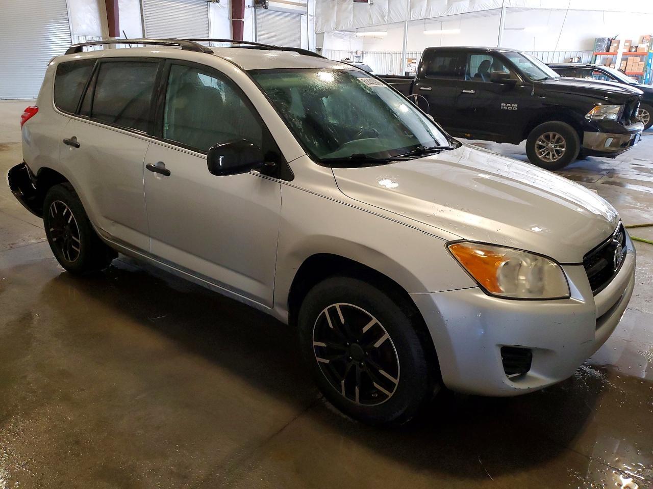 2010 TOYOTA RAV4 BASE — Фото 4 из 13