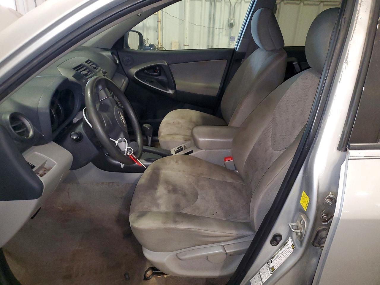 2010 TOYOTA RAV4 BASE — Фото 7 из 13