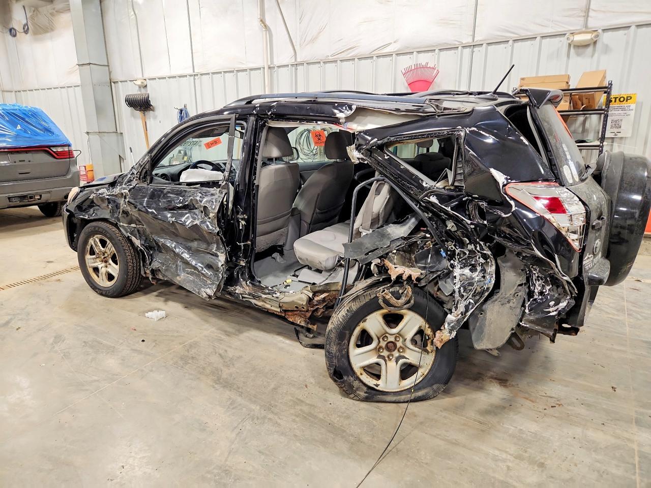 2010 TOYOTA RAV4 BASE — Фото 2 из 13