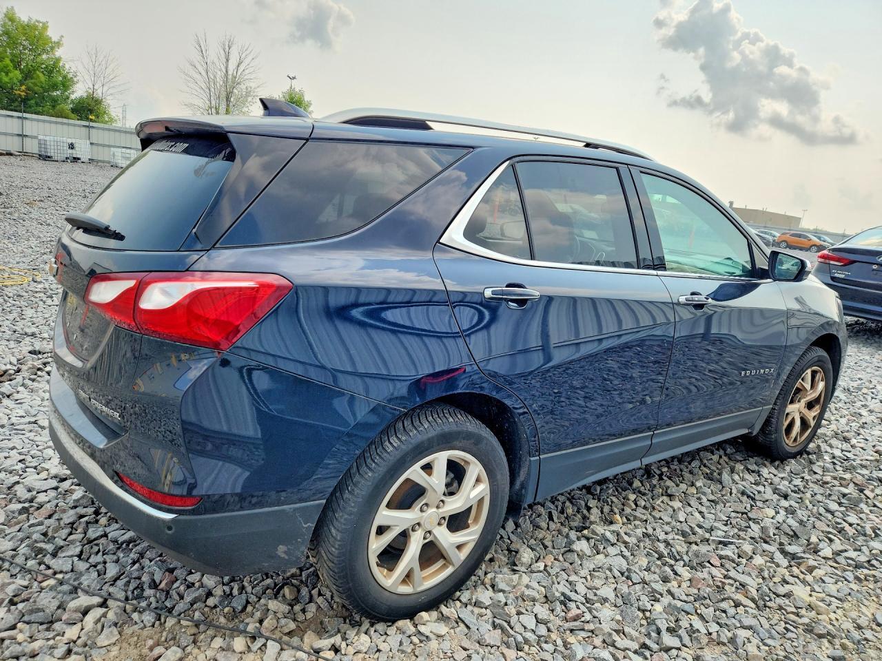 2021 CHEVROLET EQUINOX PREMIER — Фото 3 из 13