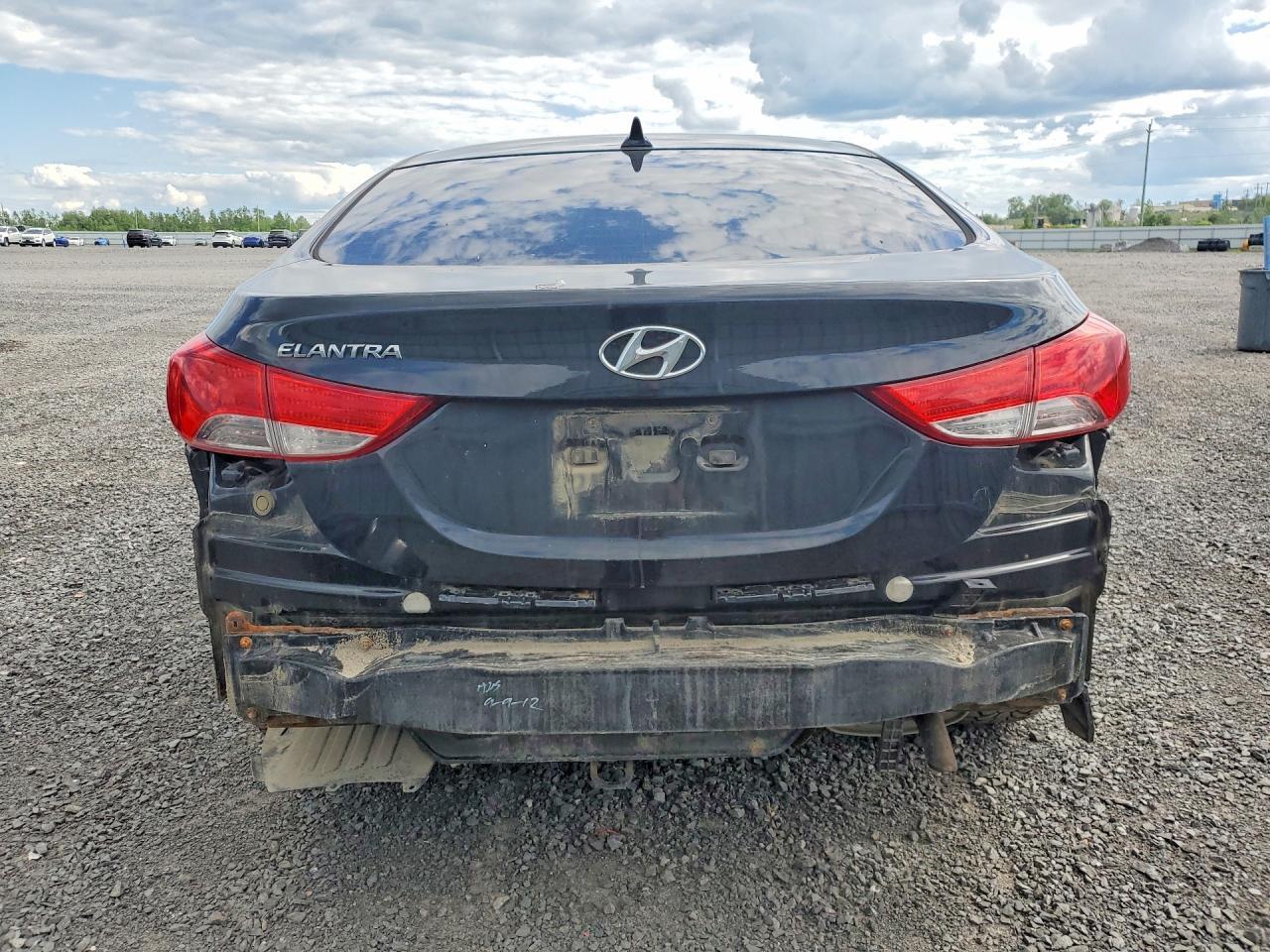 2013 HYUNDAI ELANTRA GLS — Фото 6 из 13