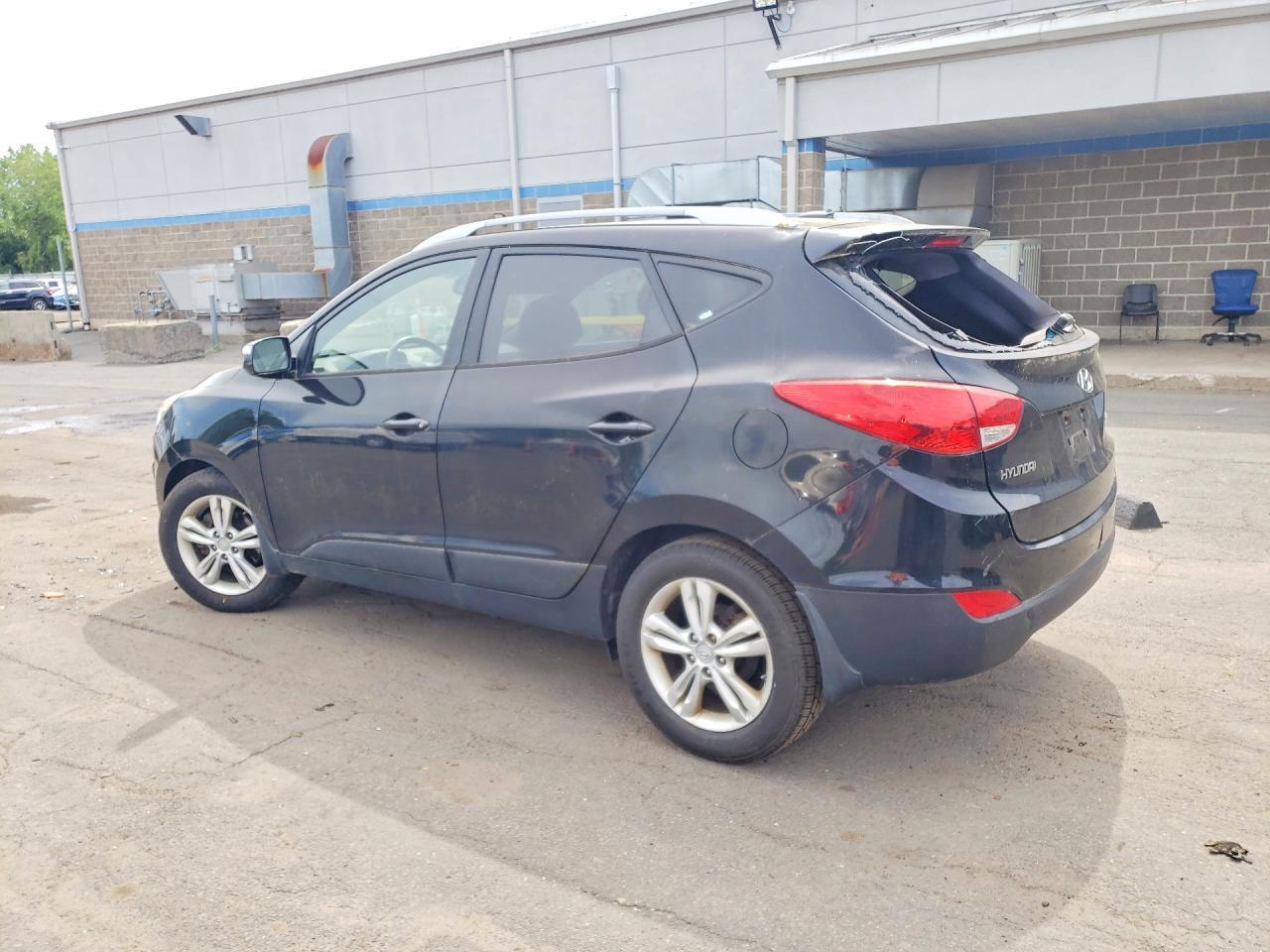 2013 HYUNDAI TUCSON GLS — Фото 2 из 12