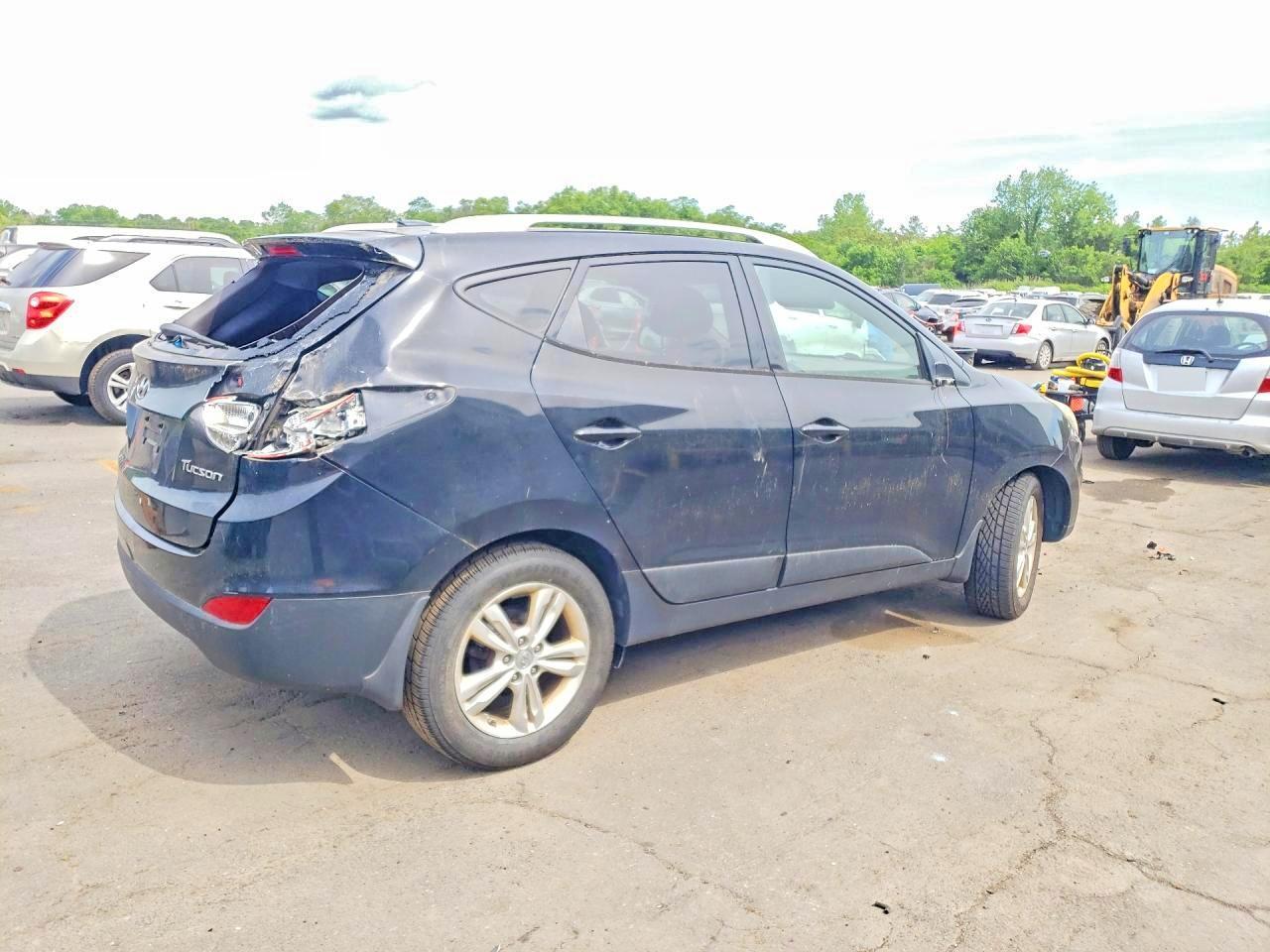 2013 HYUNDAI TUCSON GLS — Фото 3 из 12