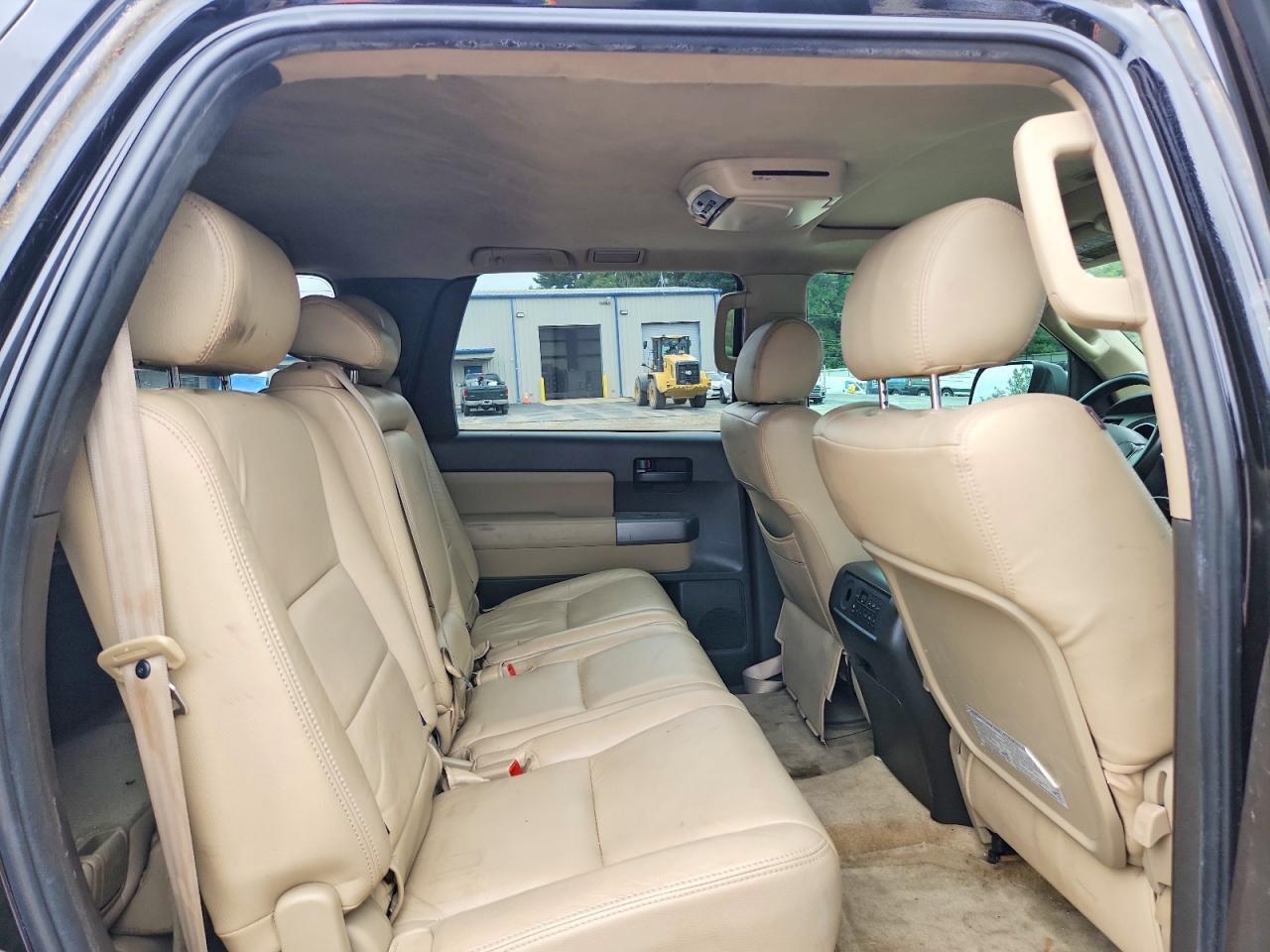 2010 TOYOTA SEQUOIA SR5 — Фото 11 из 13
