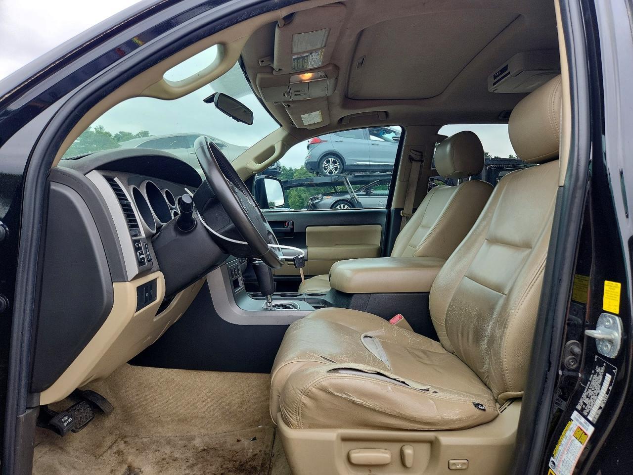 2010 TOYOTA SEQUOIA SR5 — Фото 7 из 13