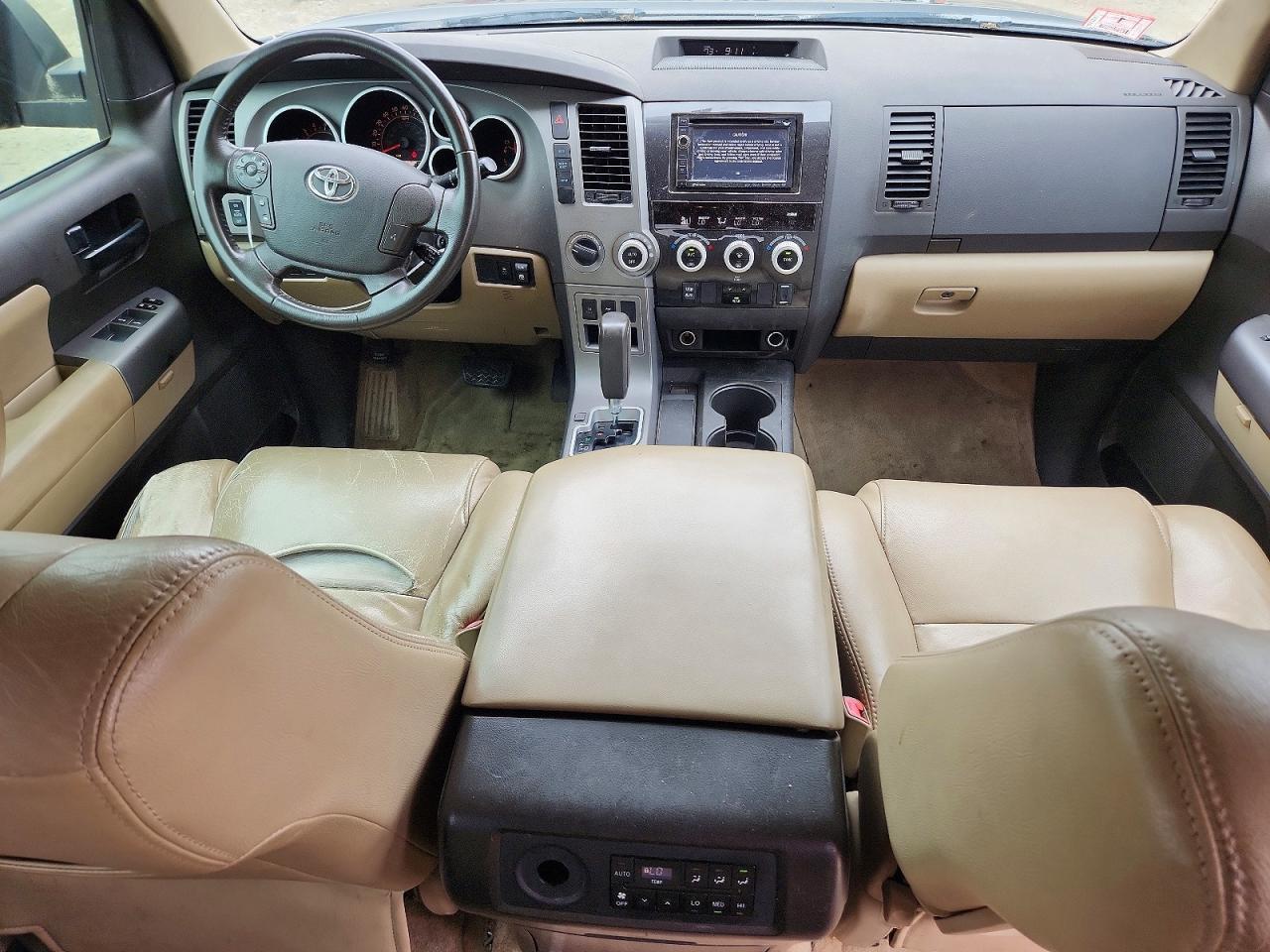 2010 TOYOTA SEQUOIA SR5 — Фото 8 из 13