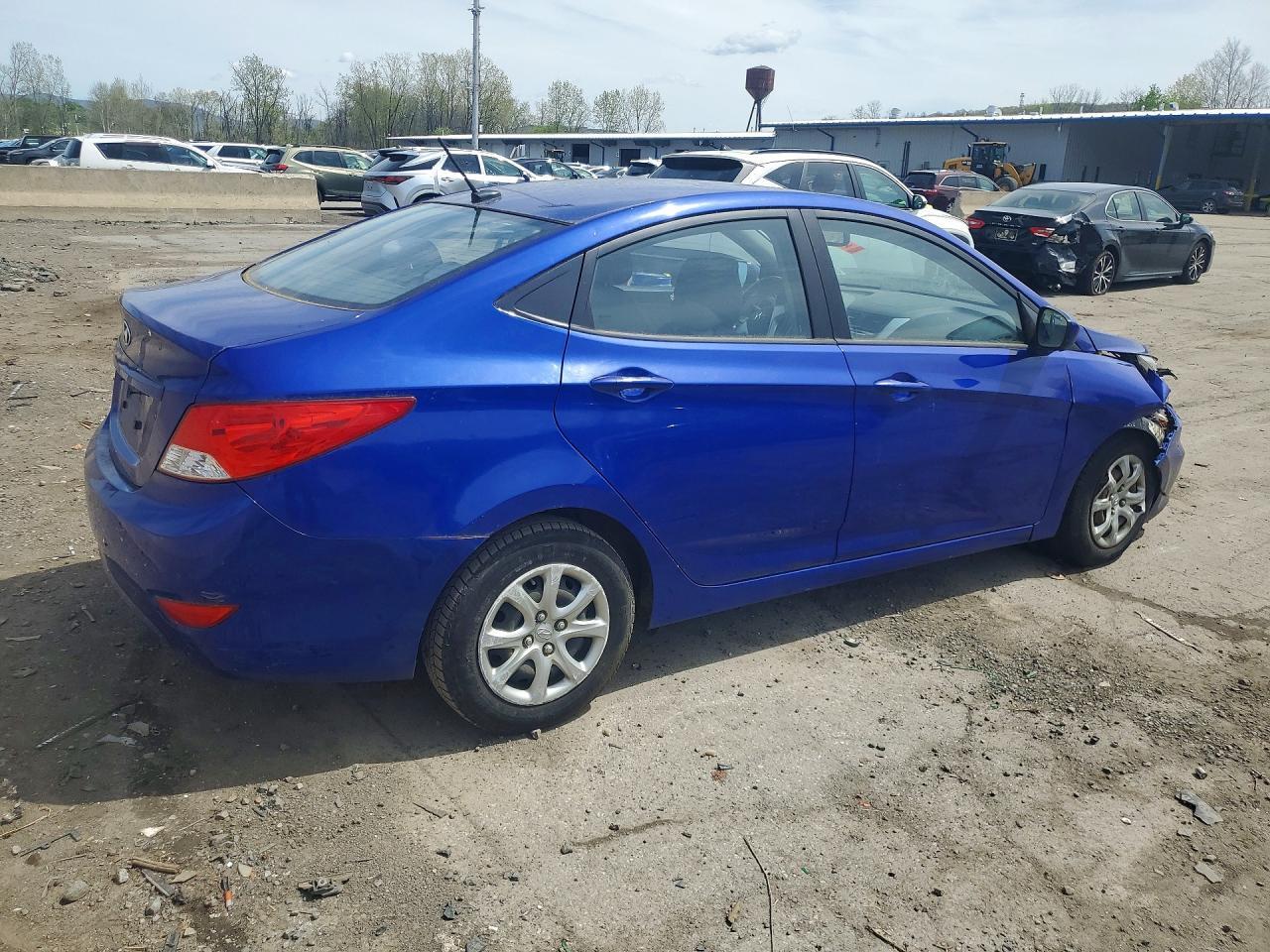 2013 HYUNDAI ACCENT — Фото 3 из 12