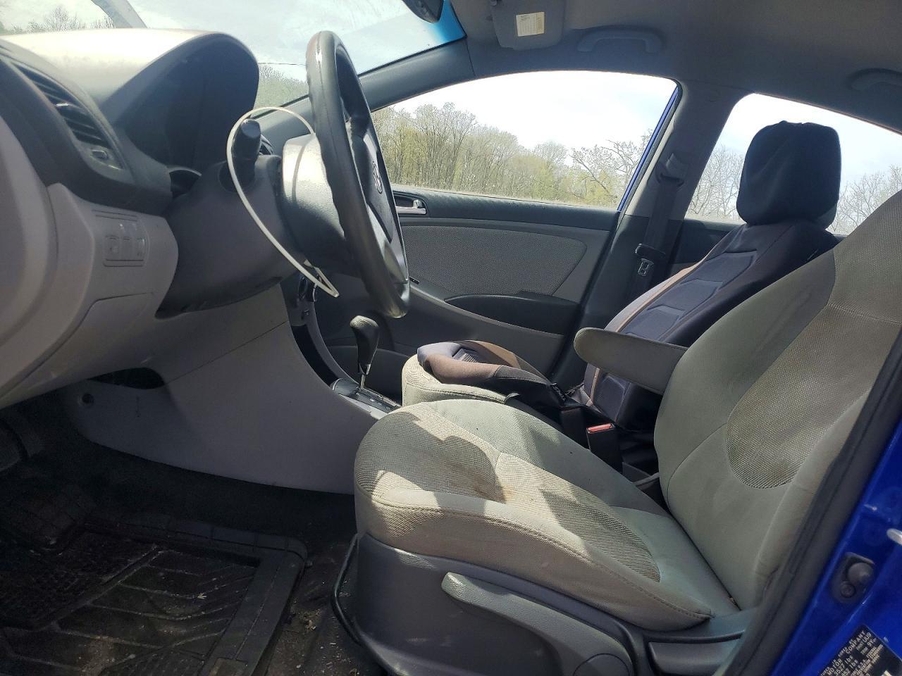 2013 HYUNDAI ACCENT — Фото 7 из 12