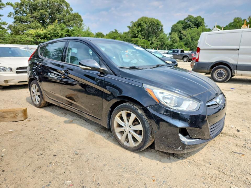 2013 HYUNDAI ACCENT SE — Фото 4 из 12