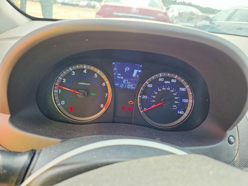 2013 HYUNDAI ACCENT SE — Фото 9 из 12