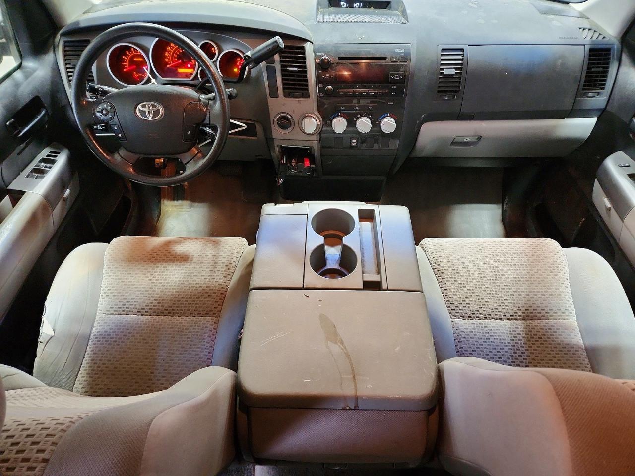 2010 TOYOTA TUNDRA DOUBLE CAB SR5 — Фото 8 из 12