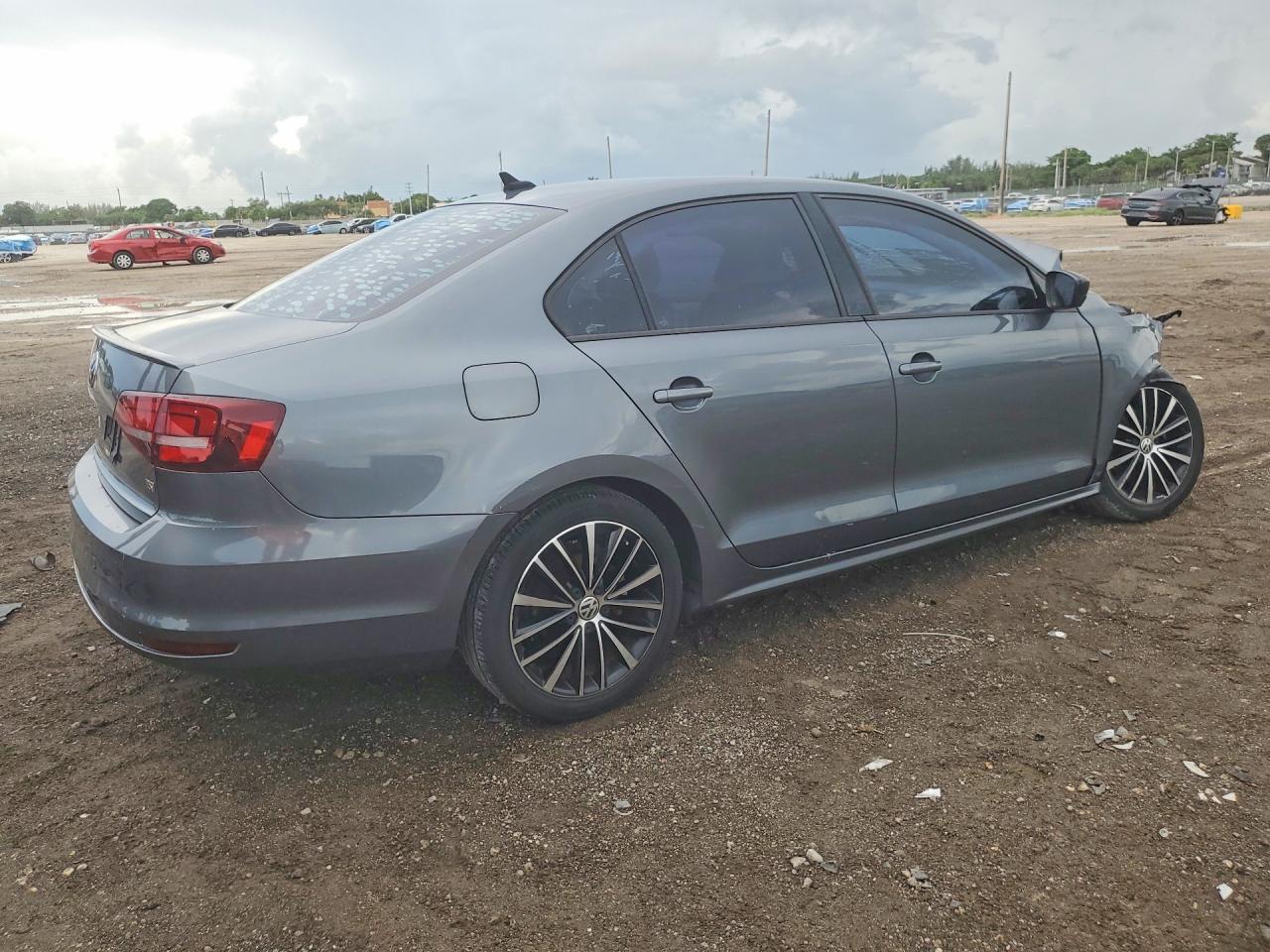 2016 VOLKSWAGEN JETTA SPORT — Фото 3 из 12