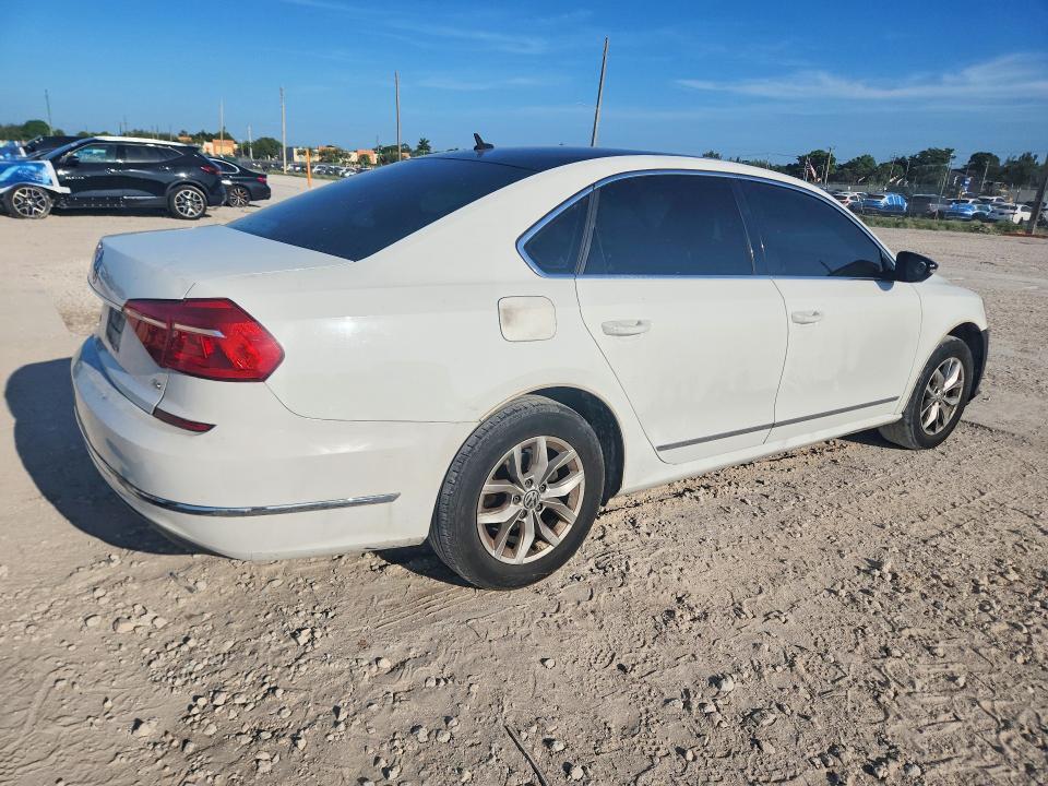 2016 VOLKSWAGEN PASSAT S — Фото 3 из 13