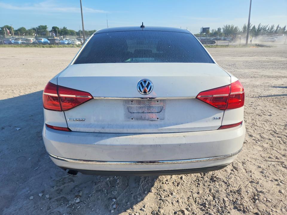 2016 VOLKSWAGEN PASSAT S — Фото 6 из 13
