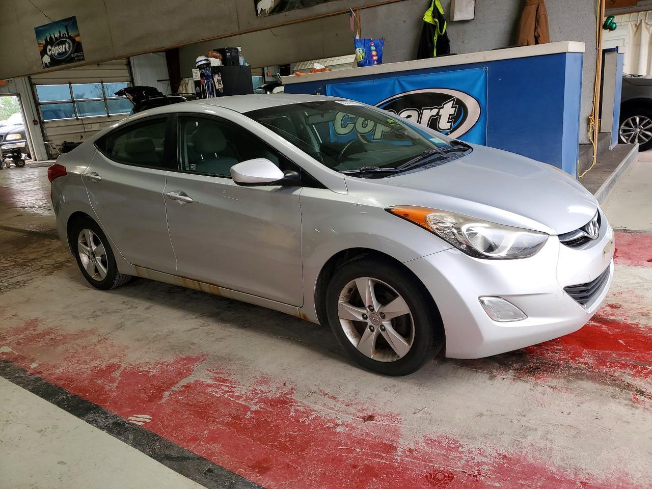 2013 HYUNDAI ELANTRA GLS — Фото 4 из 12