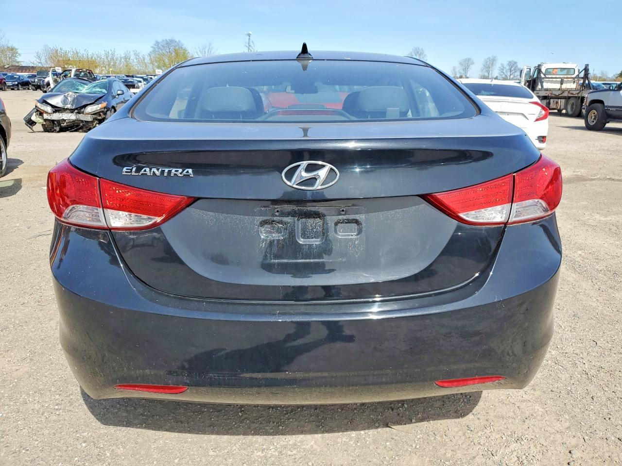 2013 HYUNDAI ELANTRA GLS — Фото 6 из 12
