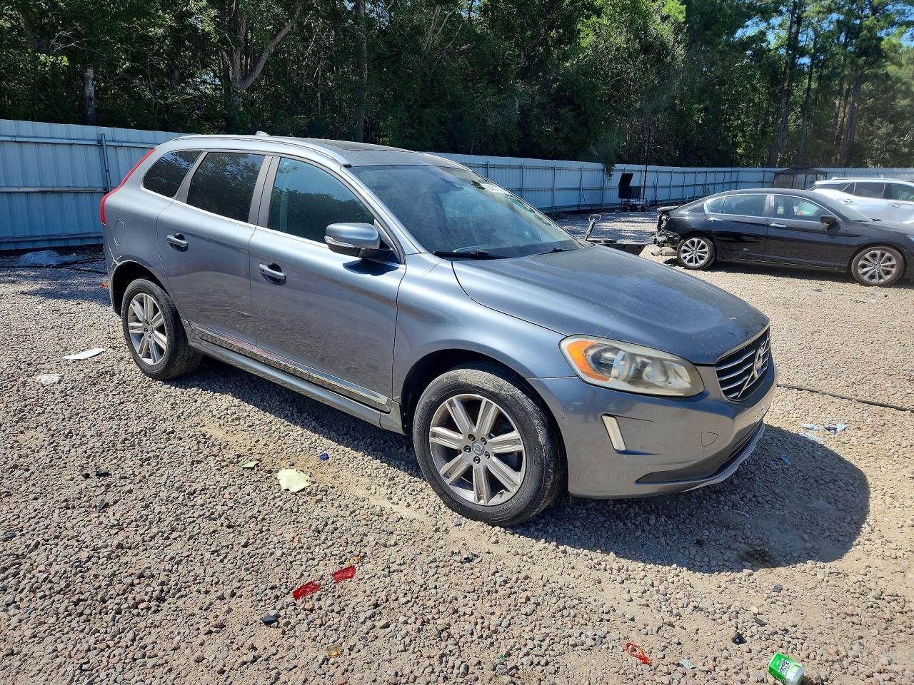 2016 VOLVO XC60 T5 PREMIER — Фото 4 из 12