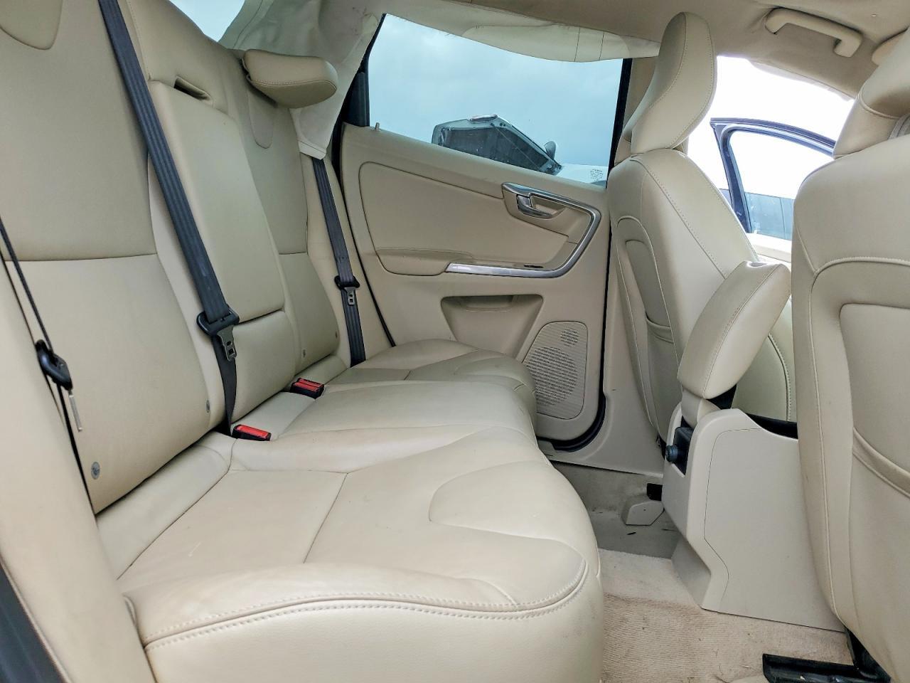2016 VOLVO XC60 T5 PREMIER — Фото 11 из 13