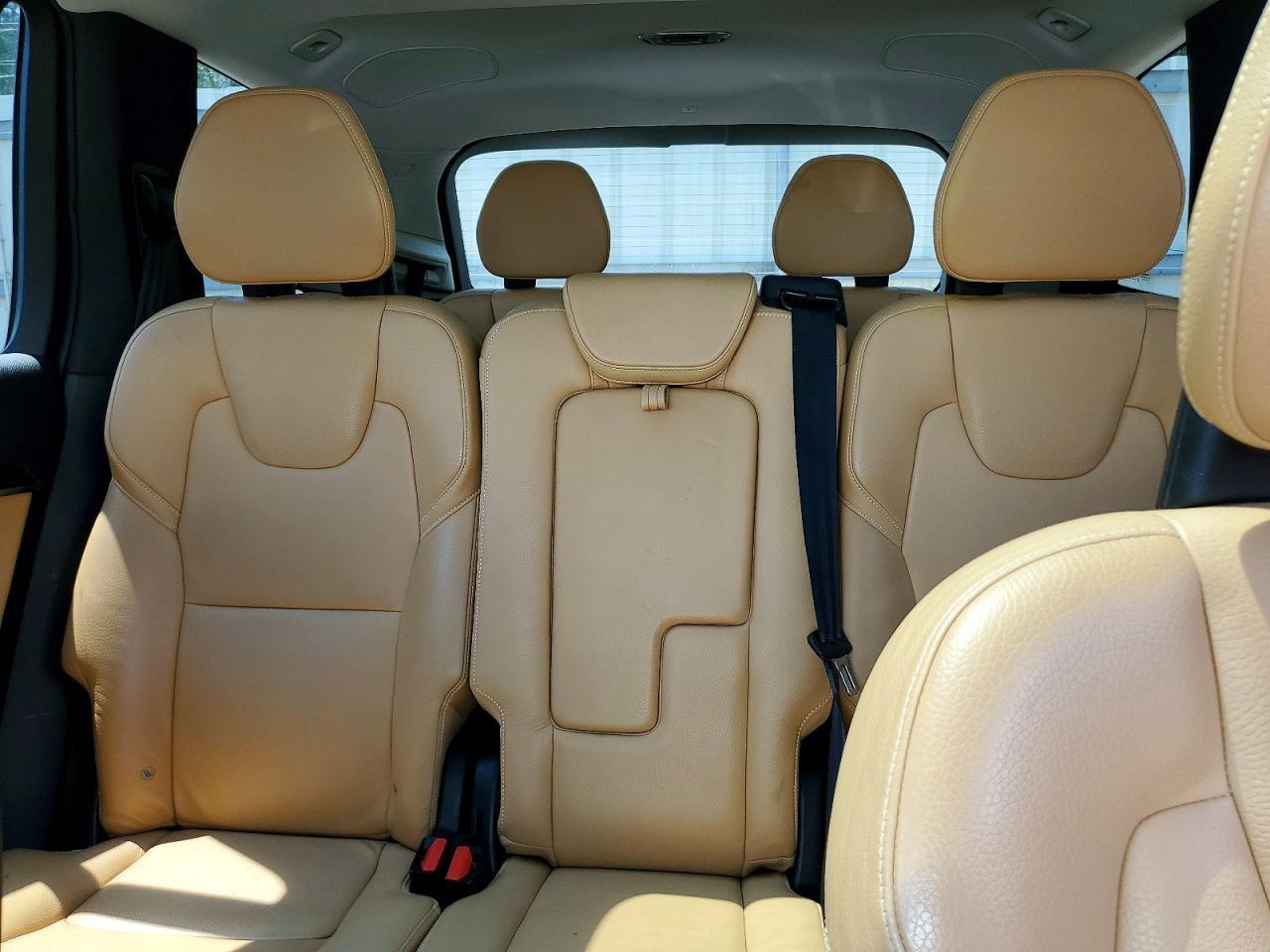 2016 VOLVO XC90 T6 — Фото 10 из 13