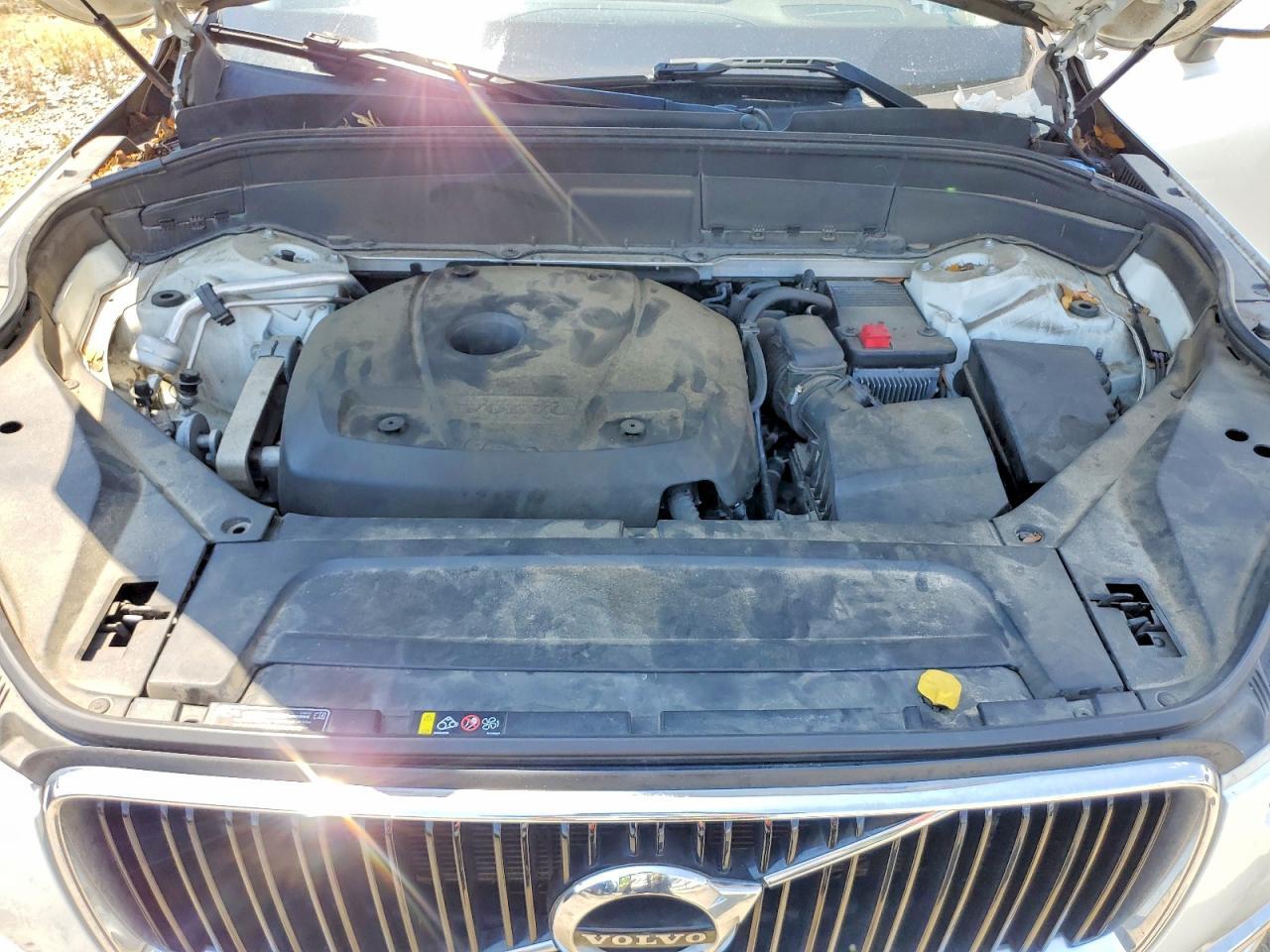 2016 VOLVO XC90 T6 — Фото 12 из 13