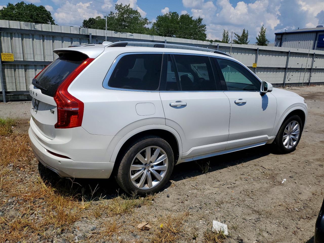 2016 VOLVO XC90 T6 — Фото 3 из 13
