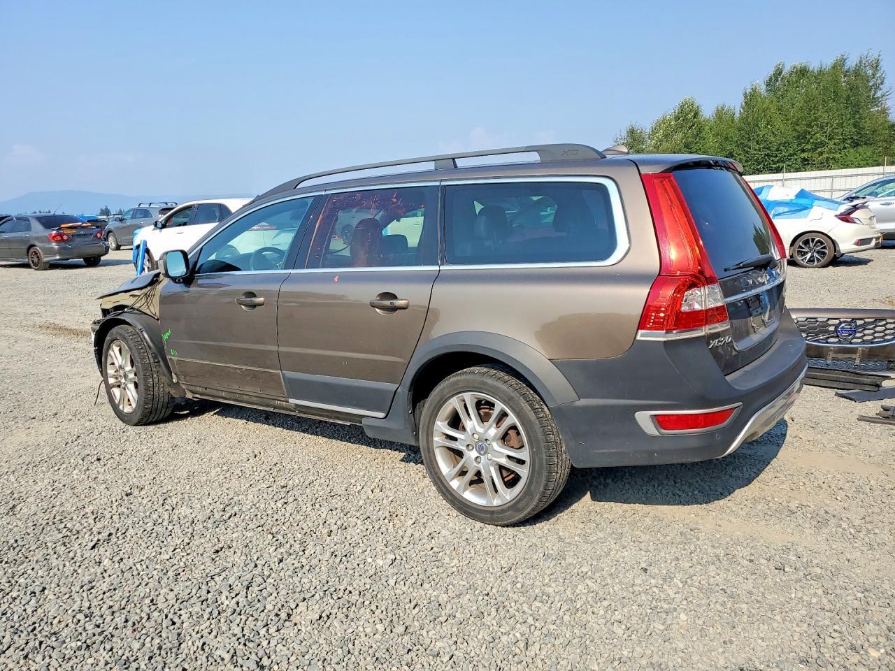 2016 VOLVO XC70 T5 PLATINUM — Фото 2 из 14