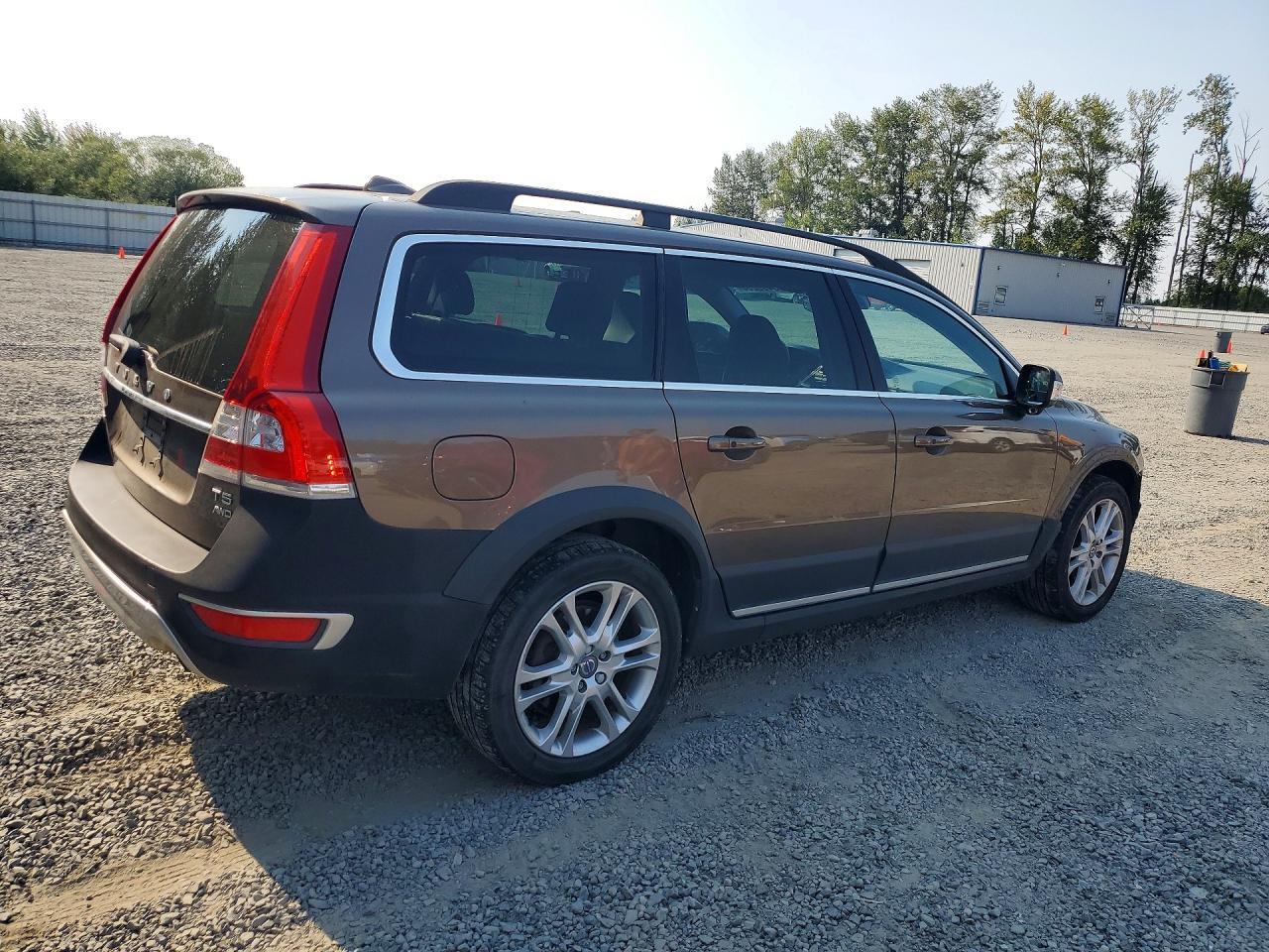 2016 VOLVO XC70 T5 PLATINUM — Фото 3 из 14