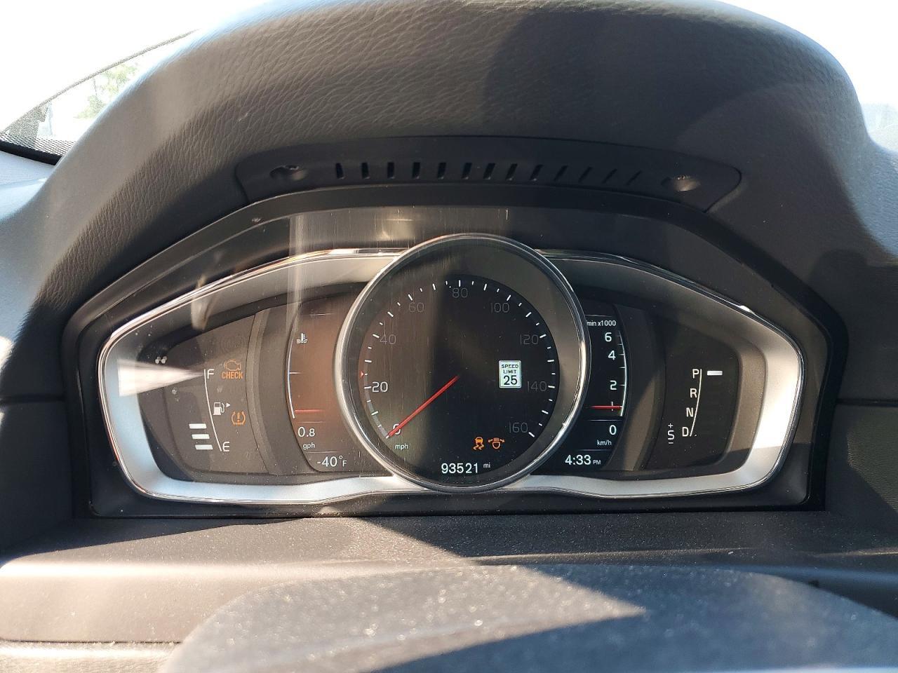 2016 VOLVO XC70 T5 PLATINUM — Фото 9 из 14
