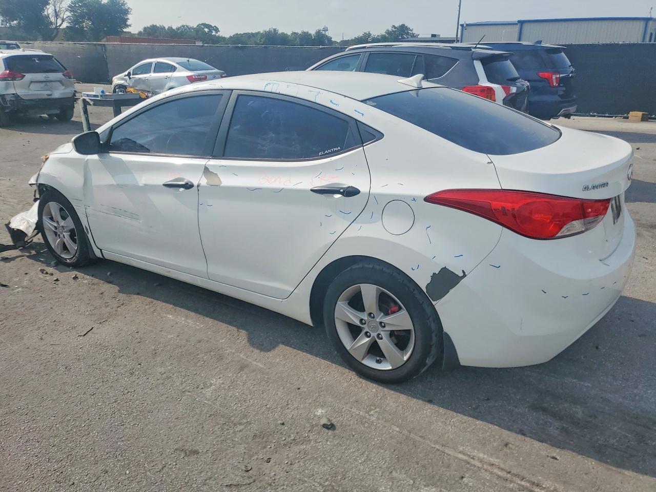 2013 HYUNDAI ELANTRA GLS — Фото 2 из 12