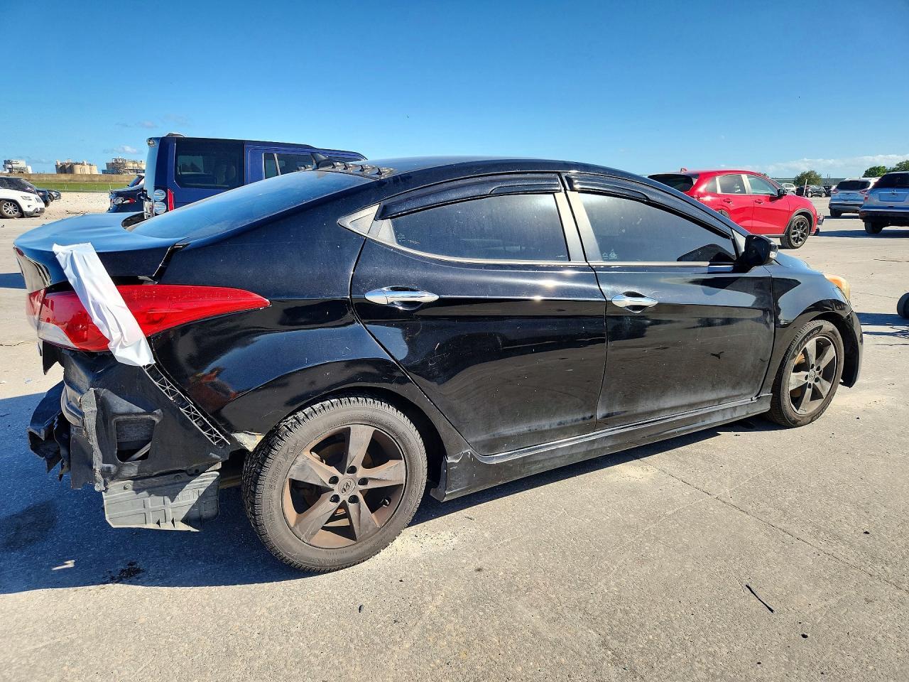 2013 HYUNDAI ELANTRA — Фото 3 из 12