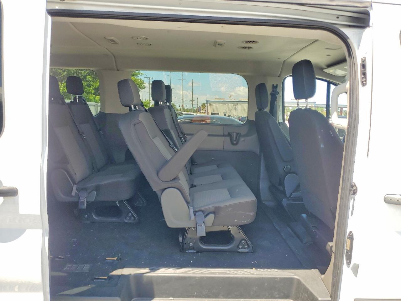 2025 FORD TRANSIT T-350 — Фото 11 из 13
