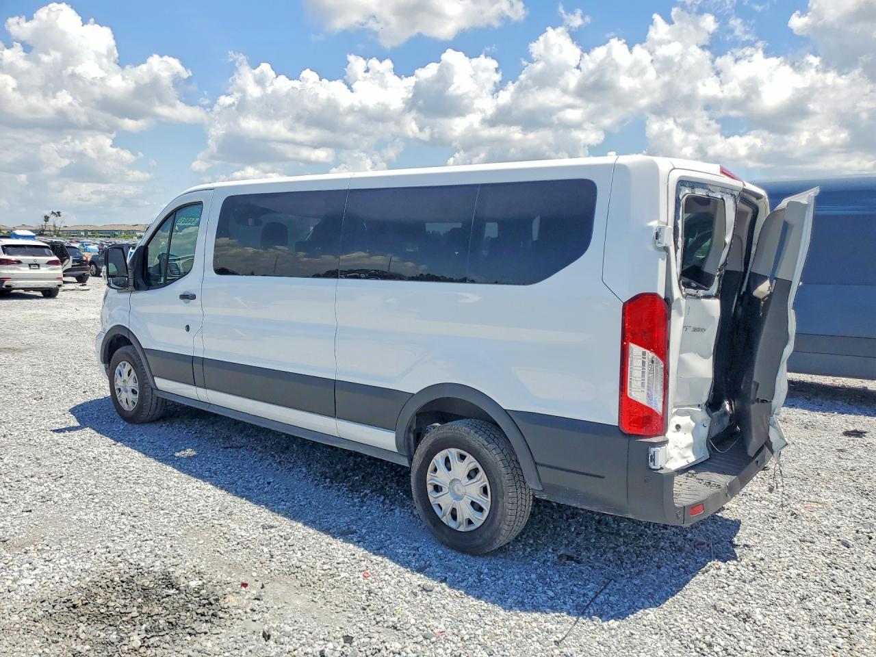 2025 FORD TRANSIT T-350 — Фото 2 из 13
