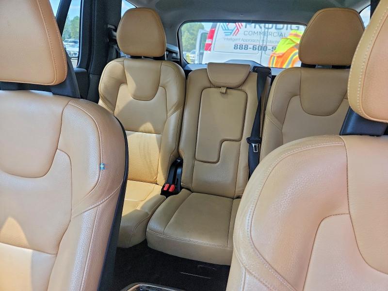2016 VOLVO XC90 T6 — Фото 10 из 13