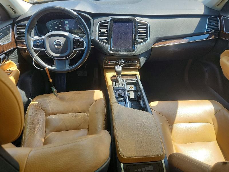 2016 VOLVO XC90 T6 — Фото 8 из 13