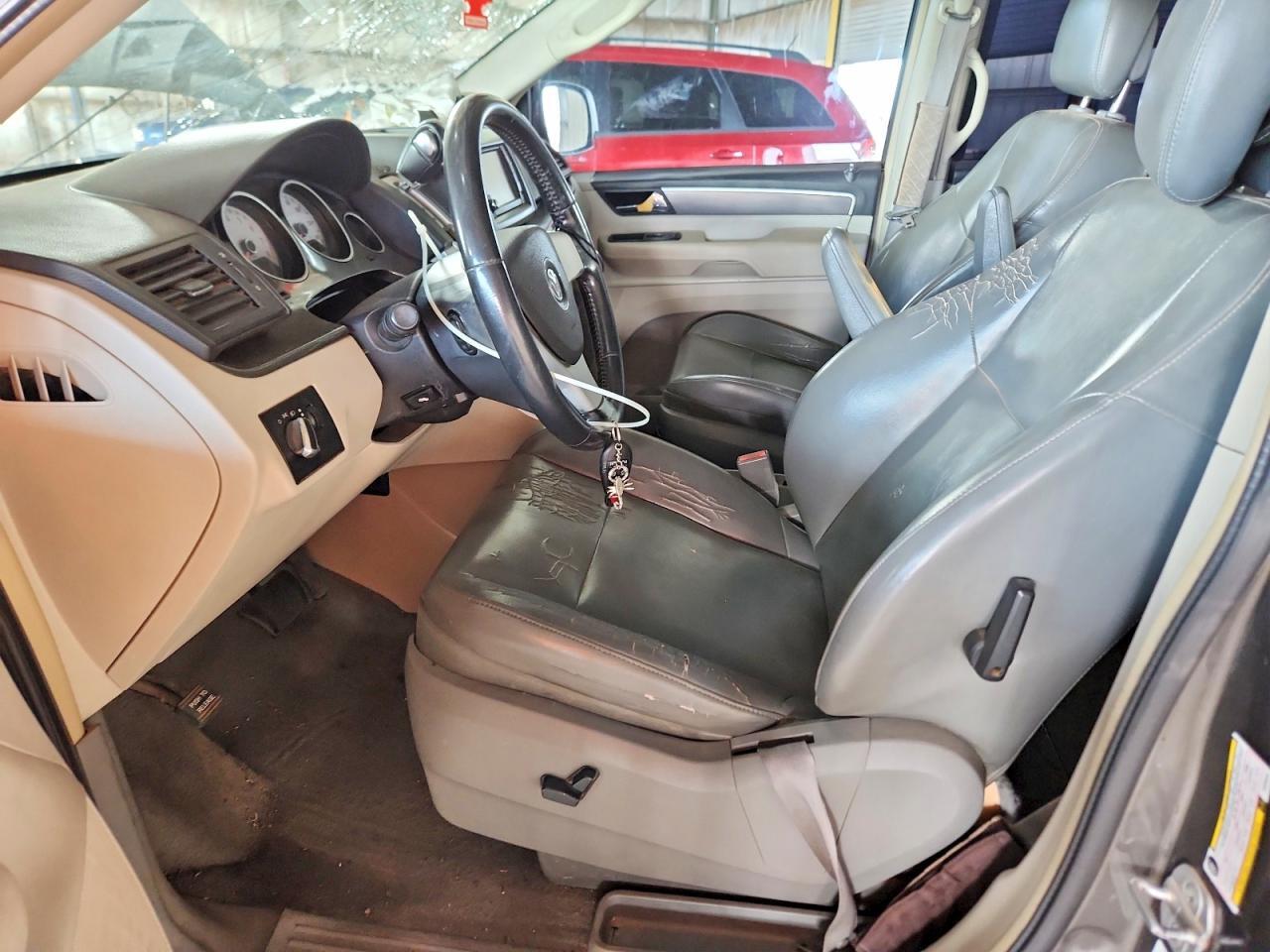 2010 VOLKSWAGEN ROUTAN SE — Фото 7 из 13