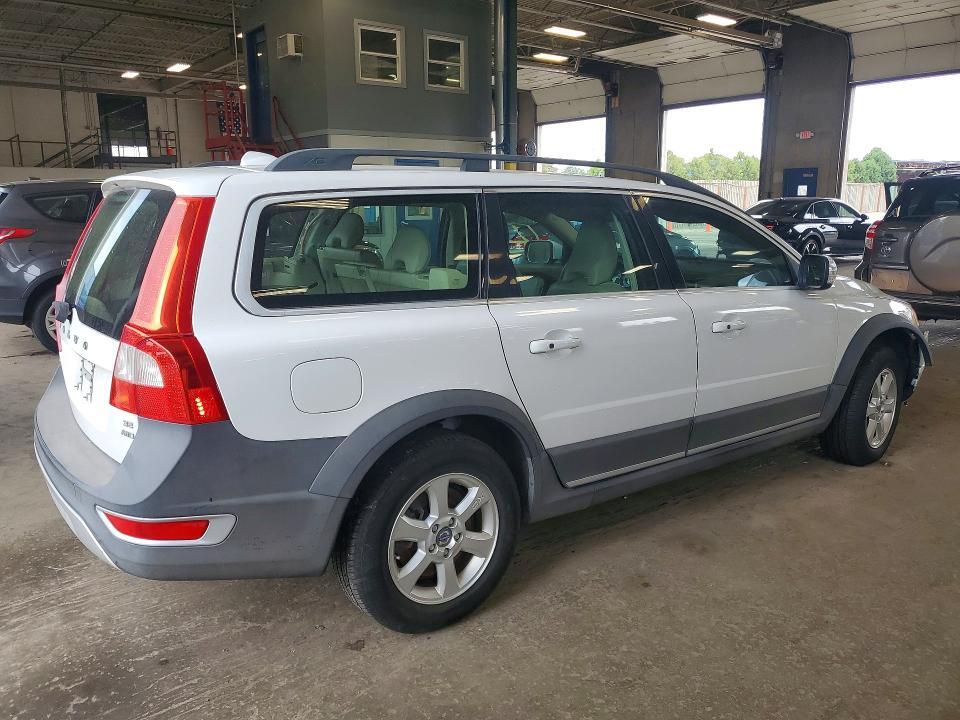 2010 VOLVO XC70 3.2 — Фото 3 из 13