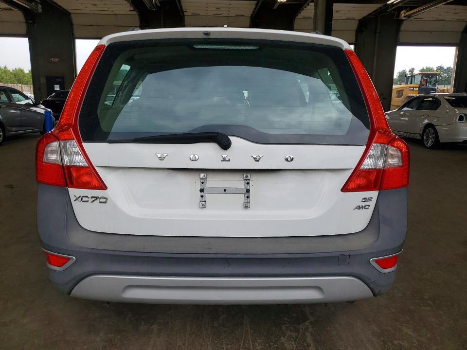 2010 VOLVO XC70 3.2 — Фото 6 из 13
