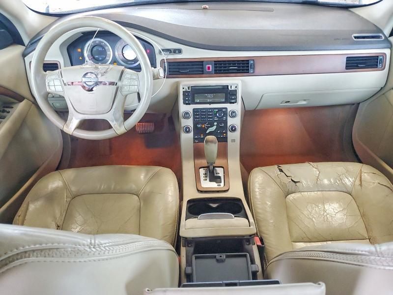 2010 VOLVO XC70 3.2 — Фото 8 из 13